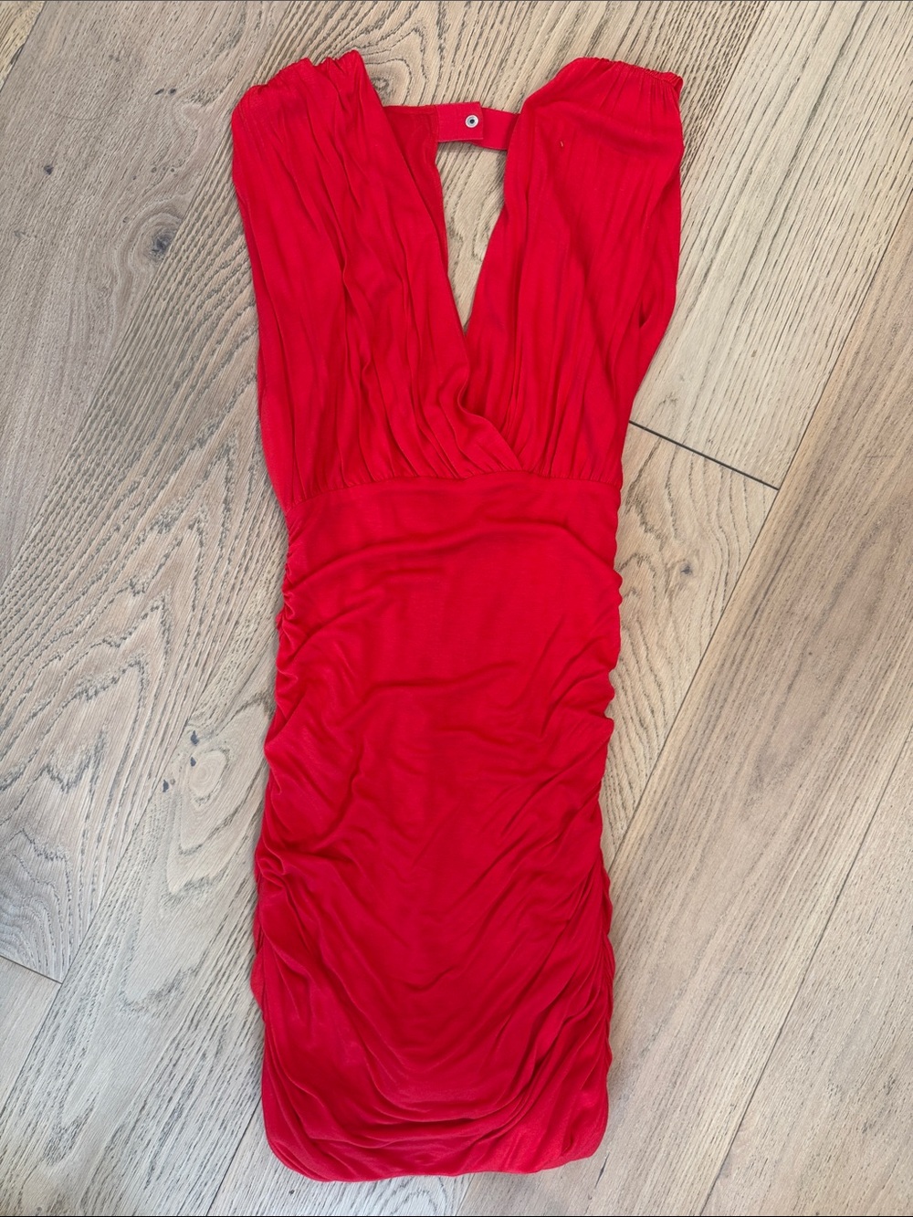Alice + Olivia Red Ruched V-Neck Women’s Dress